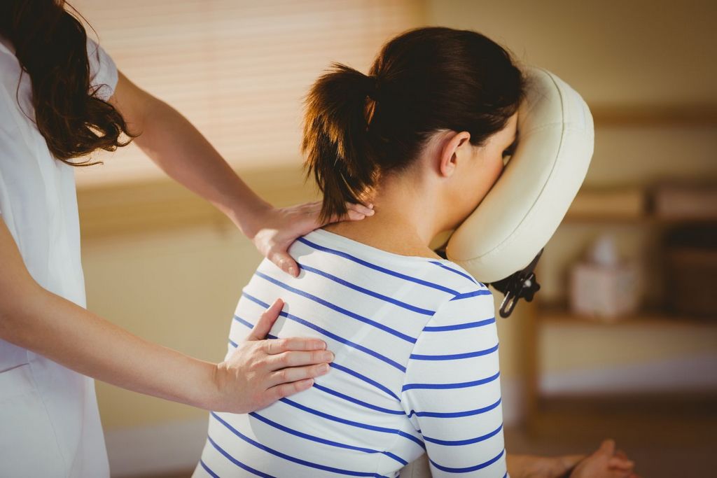 Pairs Massage: Just How Unwinding Together Reinforces Your Connection